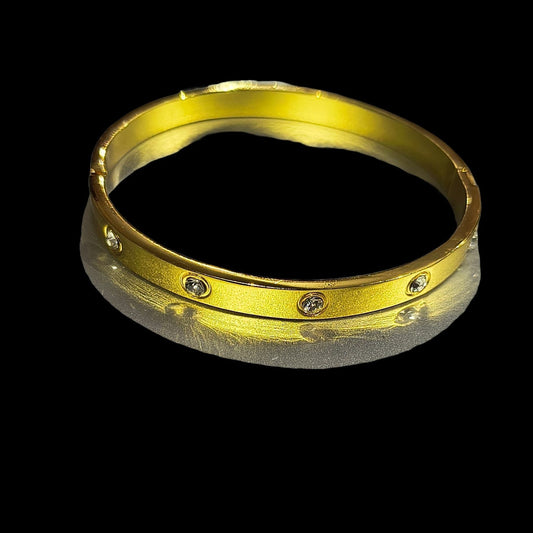 Gemstone Bracelets: A Timeless Fashion Statement for Wellness and Style in India