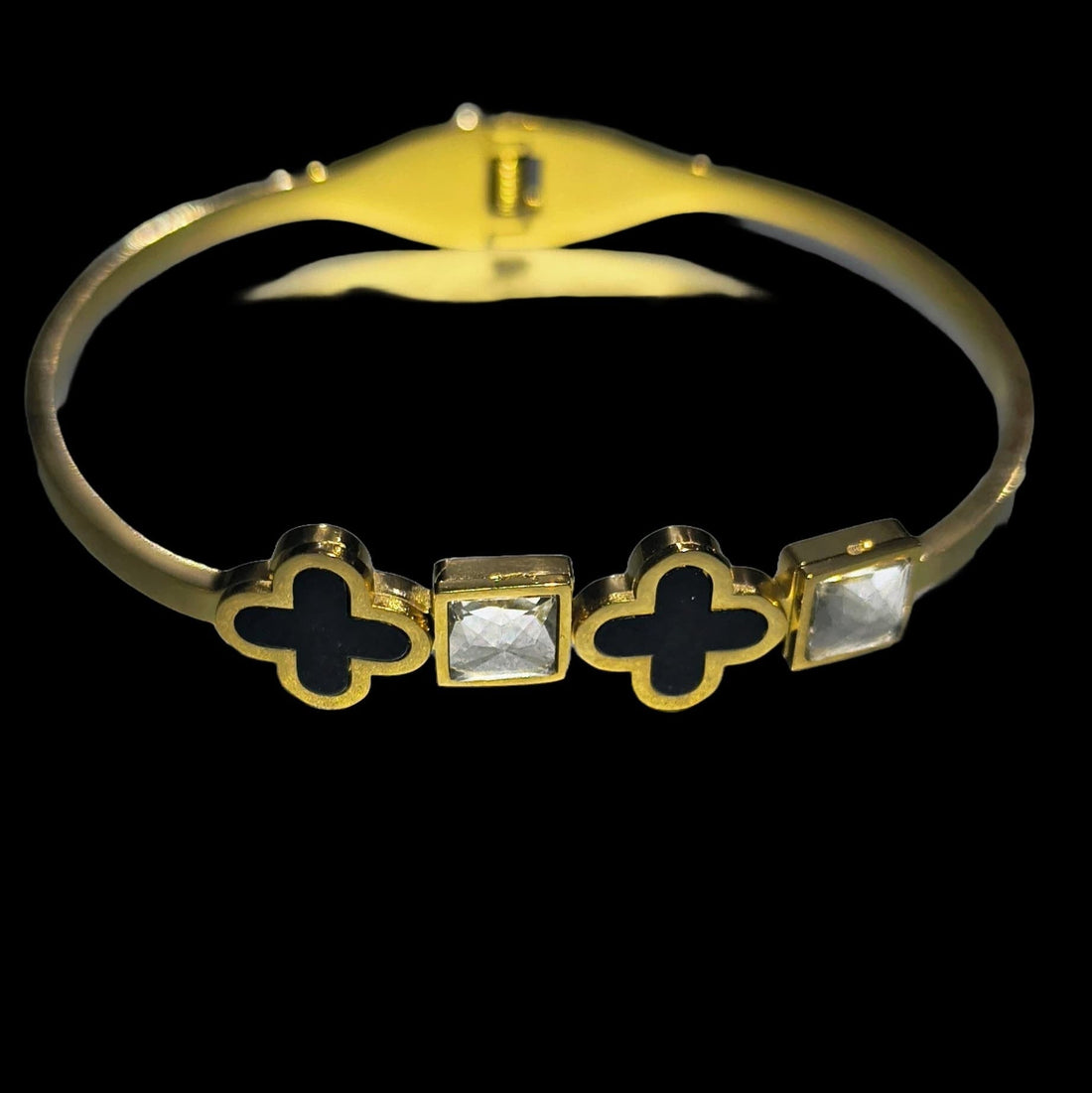 The Golden Wrist Bracelet – Gold Plated Stainless Steel"